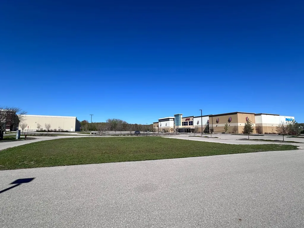 3560 Market Place Circle Garfield Charter Township MI 49684