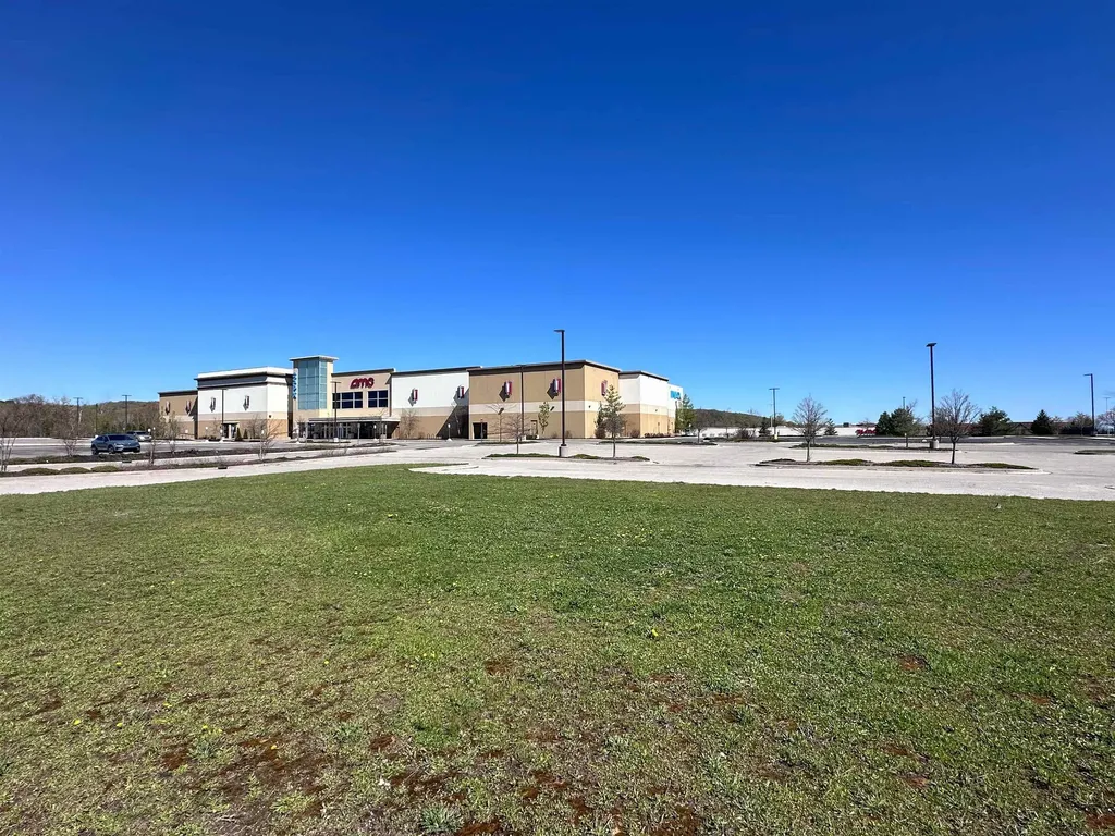 3560 Market Place Circle Garfield Charter Township MI 49684
