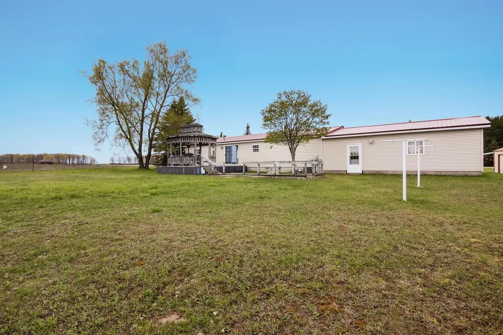 1508 NE County Road 571 Excelsior Township MI 49646