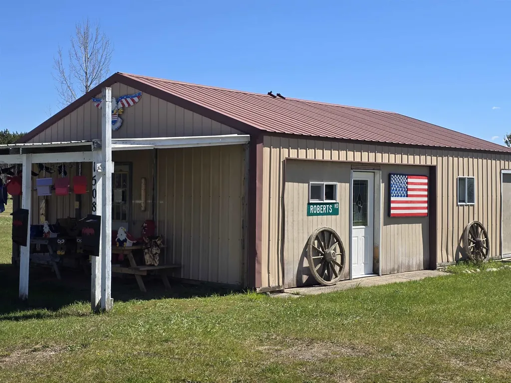 1508 NE County Road 571 Excelsior Township MI 49646