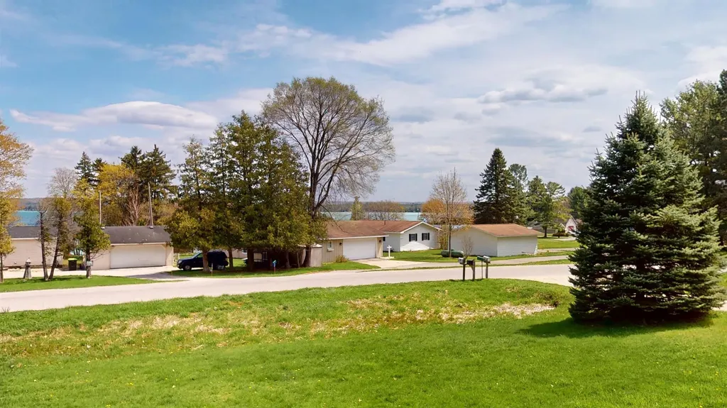 11892 Cabin Lane Milton Township MI 49676
