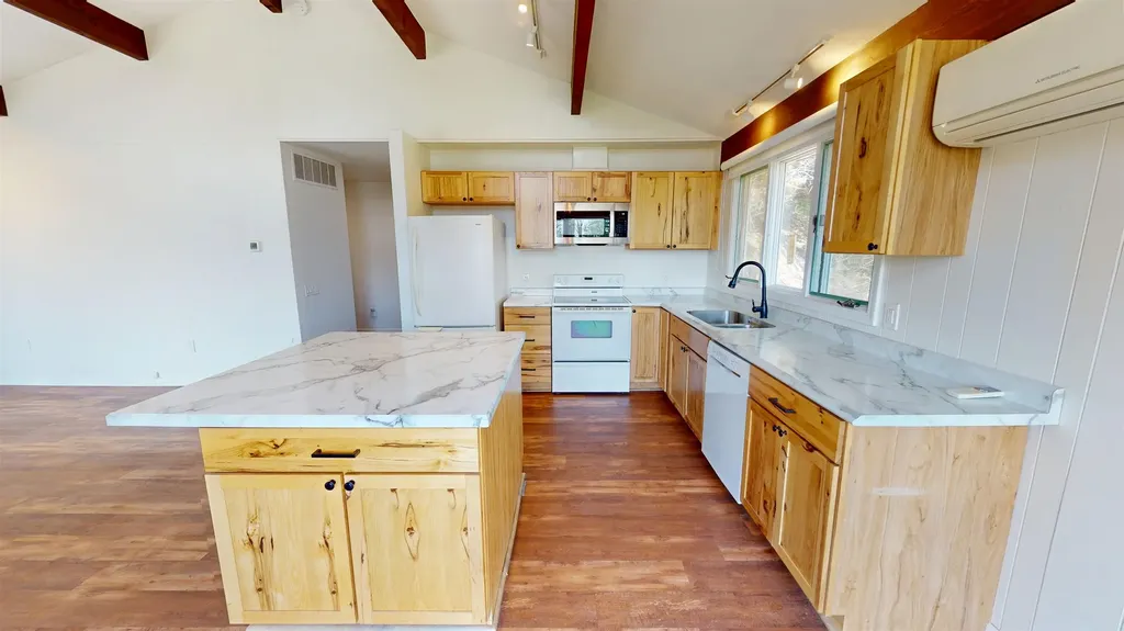 11892 Cabin Lane Milton Township MI 49676