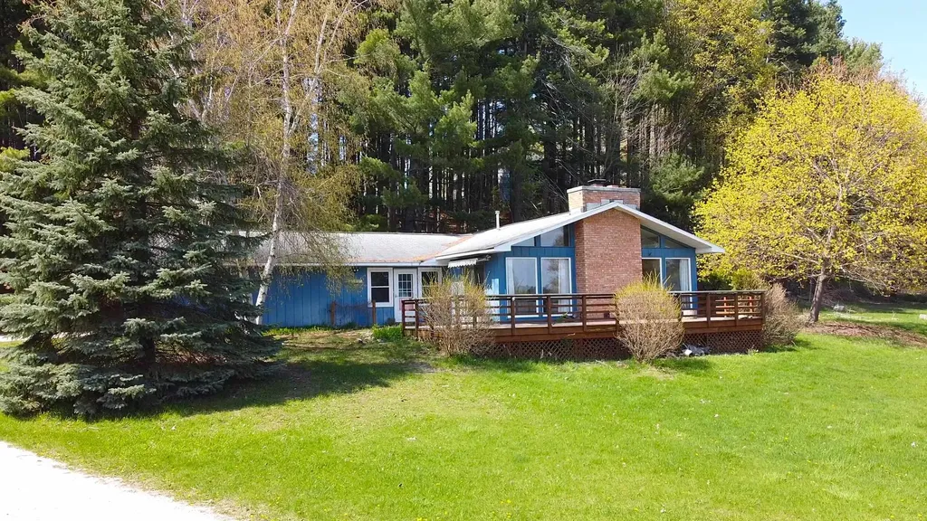 11892 Cabin Lane Milton Township MI 49676