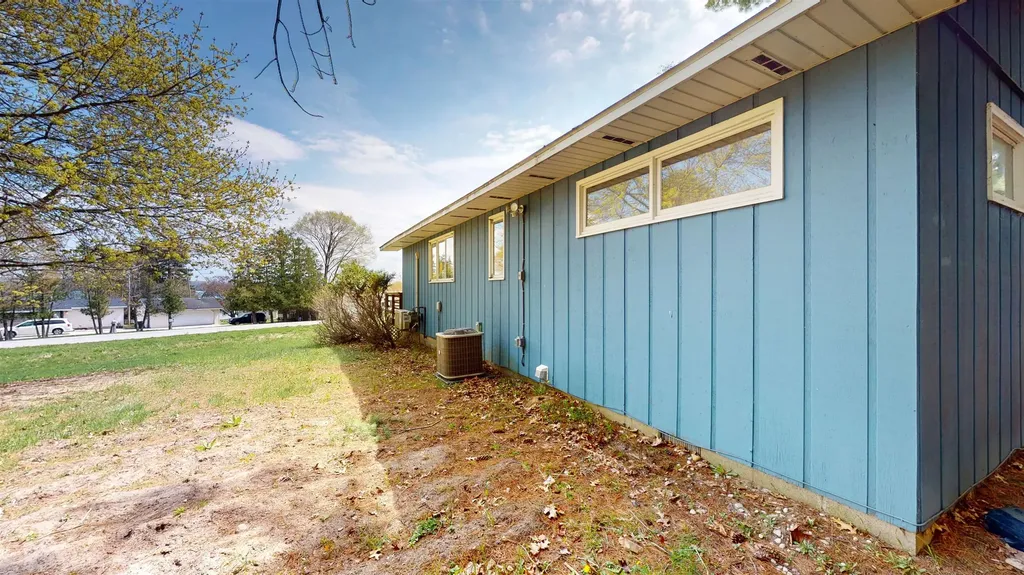 11892 Cabin Lane Milton Township MI 49676