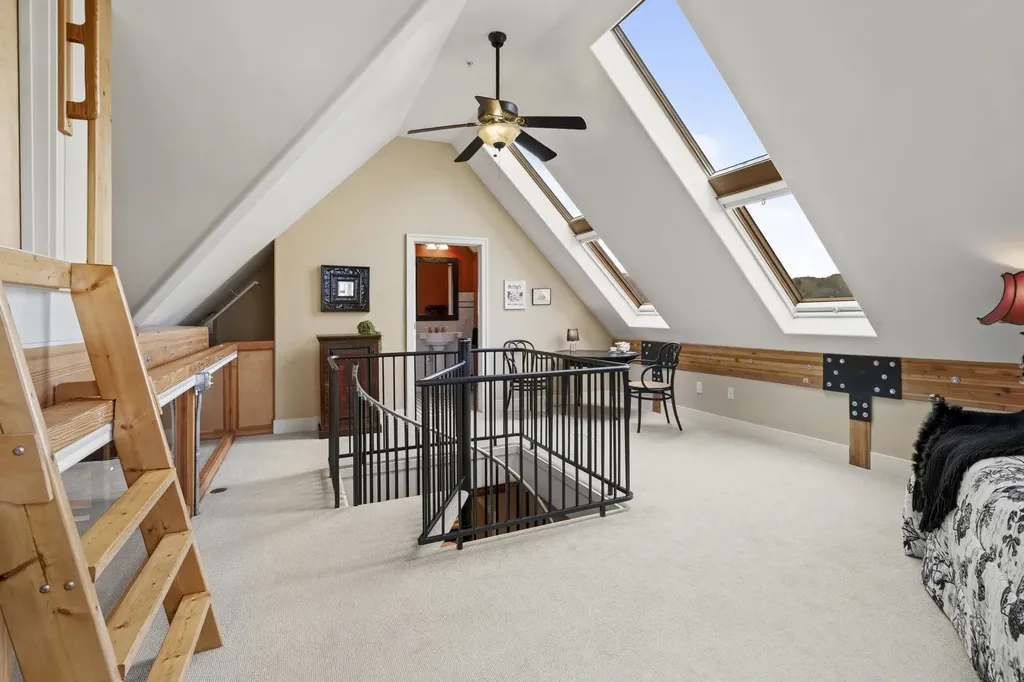 830 Cottageview Drive Traverse City City MI 49684