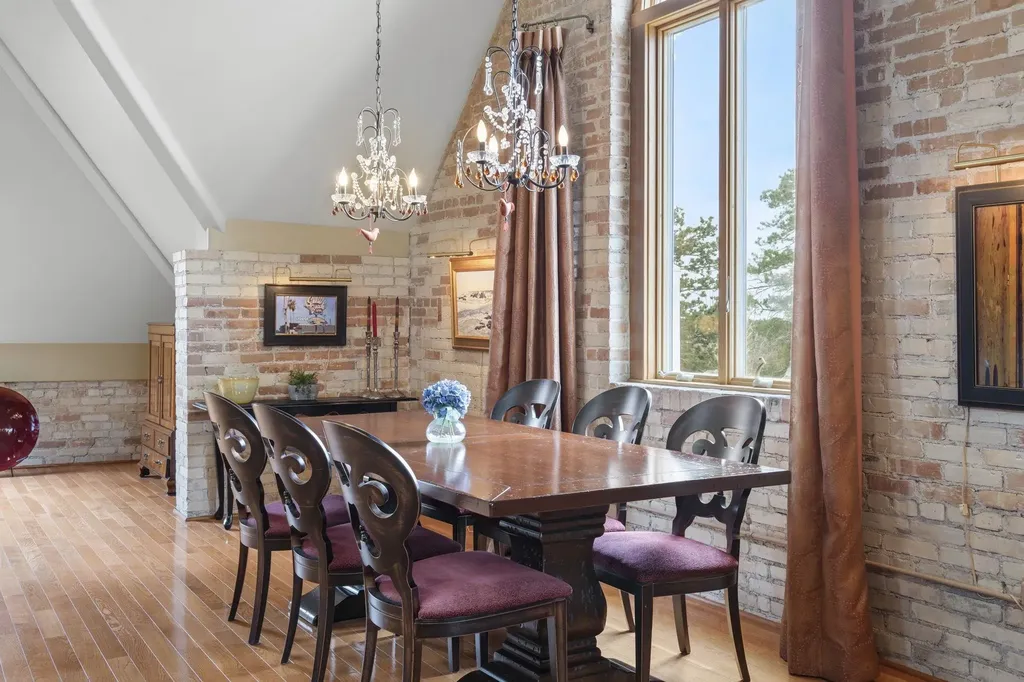 830 Cottageview Drive Traverse City City MI 49684