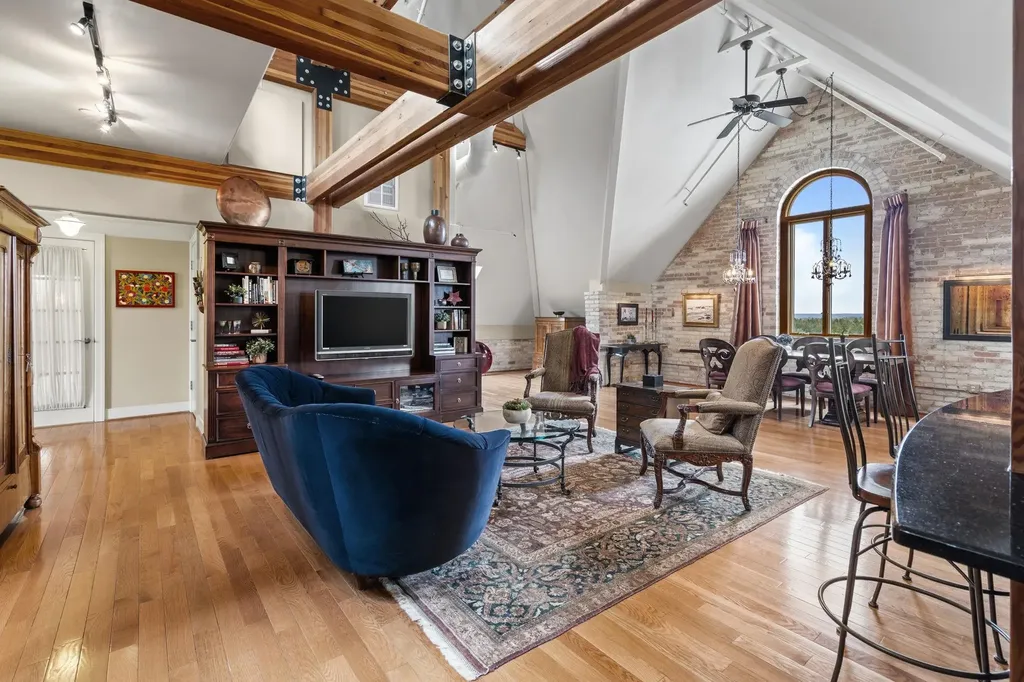 830 Cottageview Drive Traverse City City MI 49684