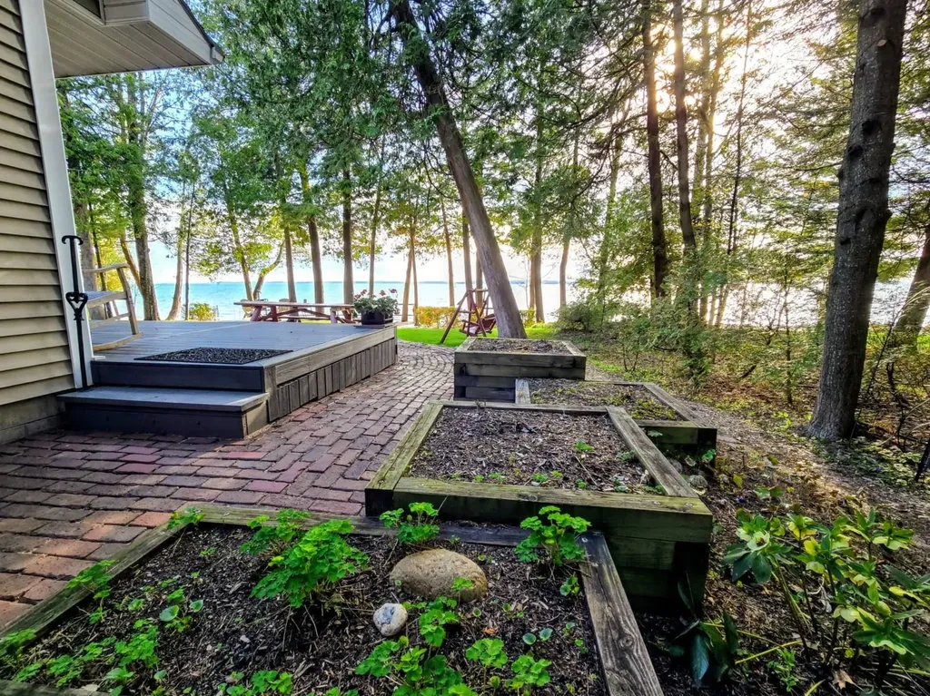 3196 Joe Marks Trail Milton Township MI 49648