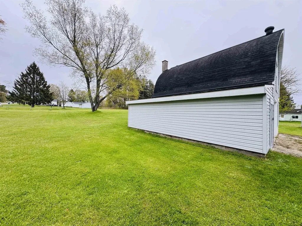 408 Garfield Street Unknown City MI 49656