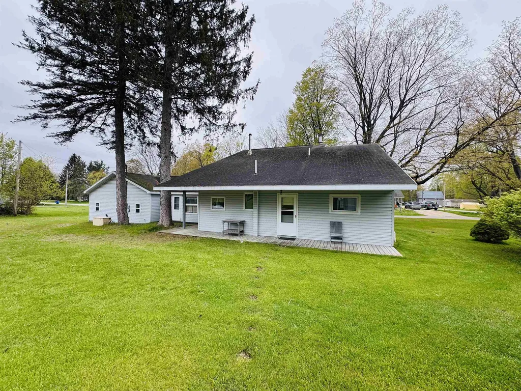 408 Garfield Street Unknown City MI 49656