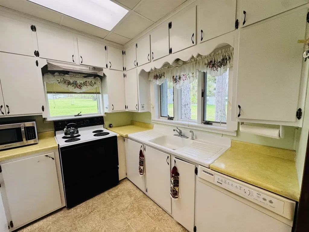408 Garfield Street Unknown City MI 49656
