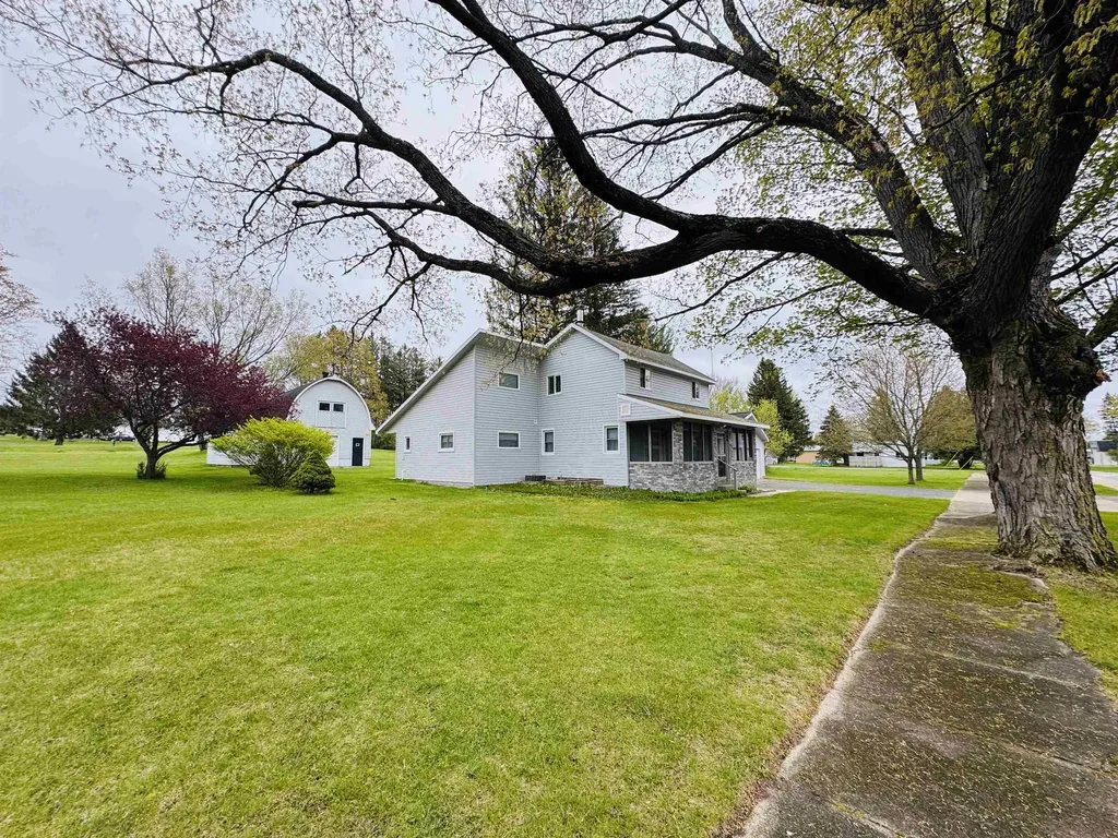 408 Garfield Street Unknown City MI 49656