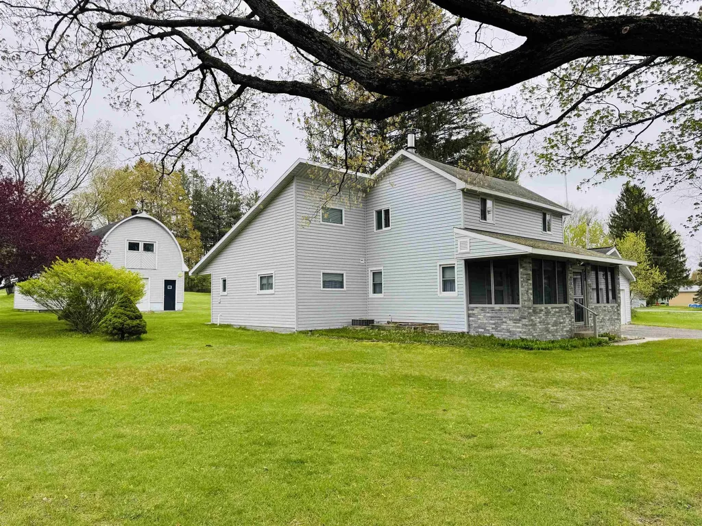 408 Garfield Street Unknown City MI 49656