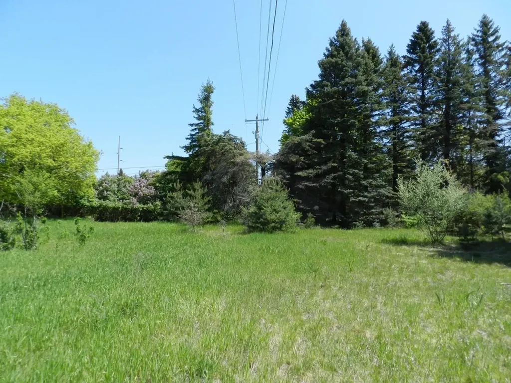 6274 S Us-31 Green Lake Township MI 49637
