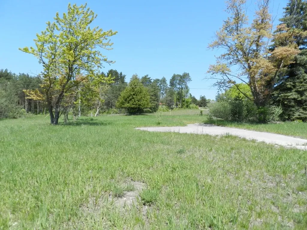6274 S Us-31 Green Lake Township MI 49637