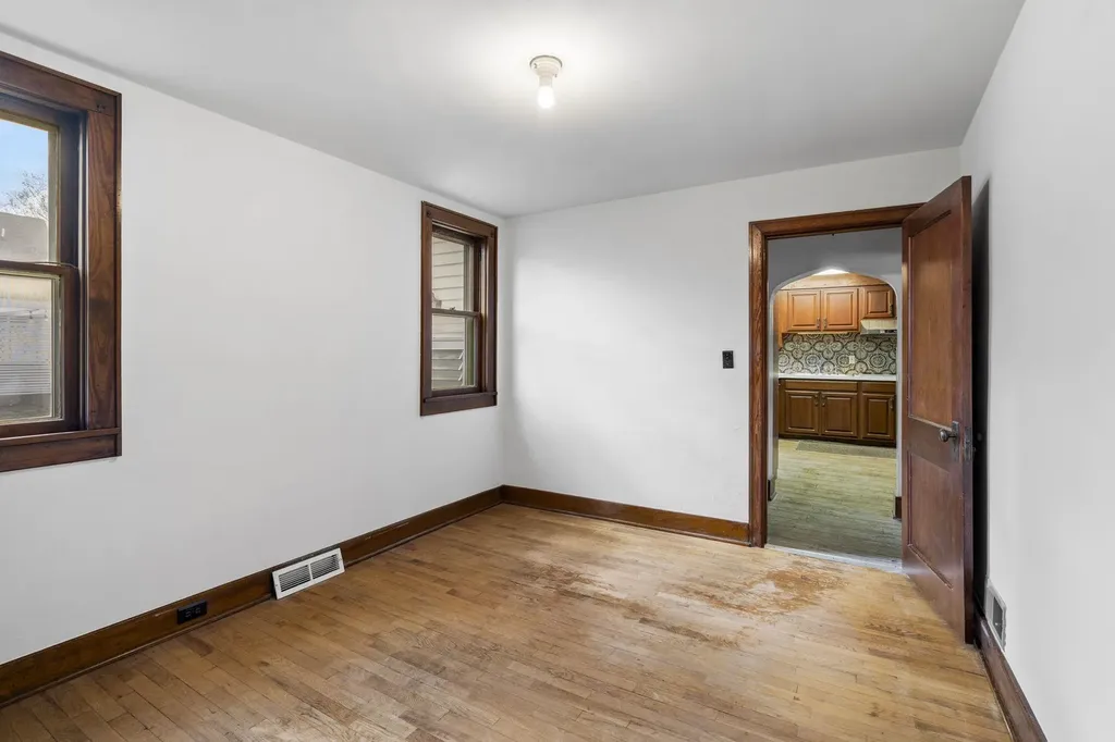 214 W Tenth Street Traverse City City MI 49684