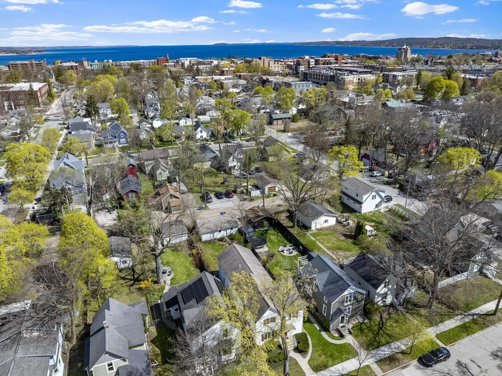214 W Tenth Street Traverse City City MI 49684