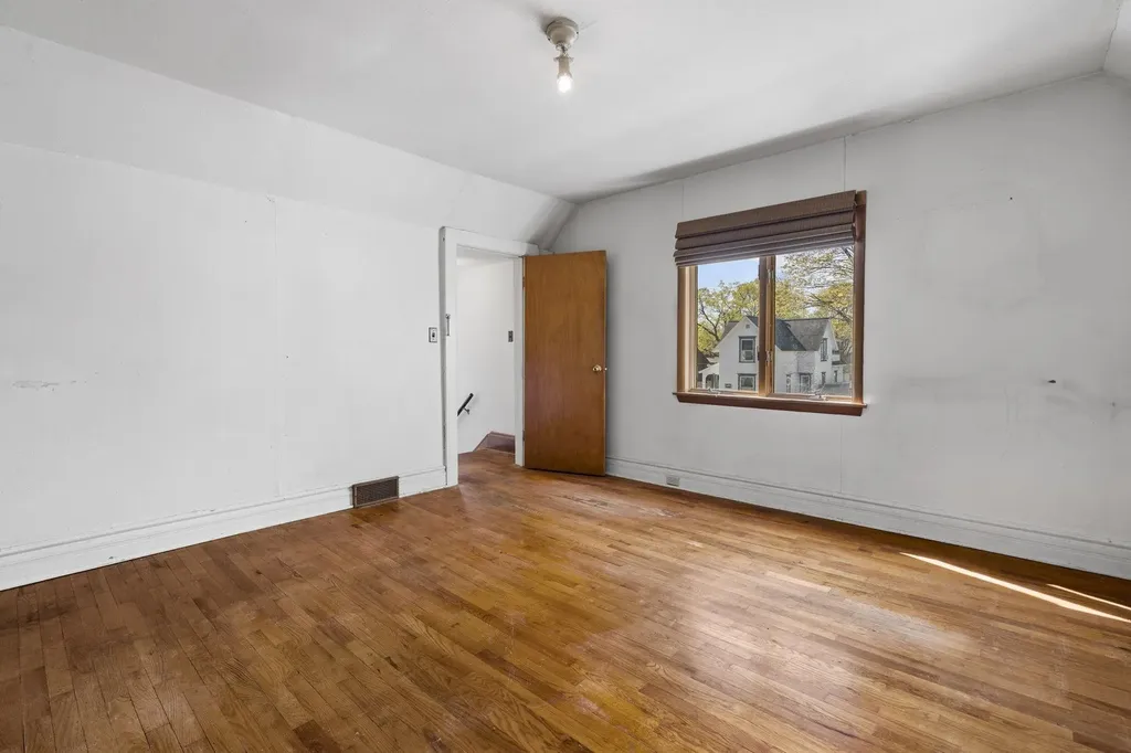 214 W Tenth Street Traverse City City MI 49684