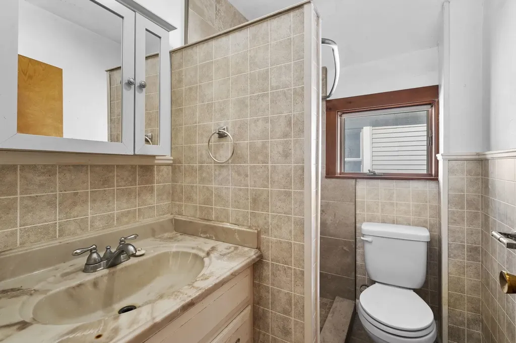 214 W Tenth Street Traverse City City MI 49684