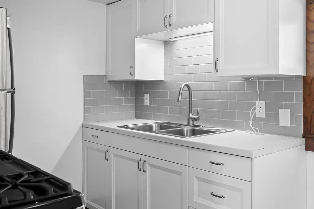214 W Tenth Street Traverse City City MI 49684