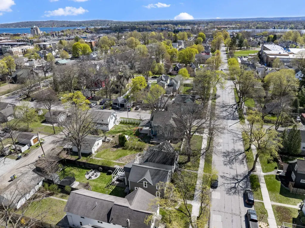 214 W Tenth Street Traverse City City MI 49684