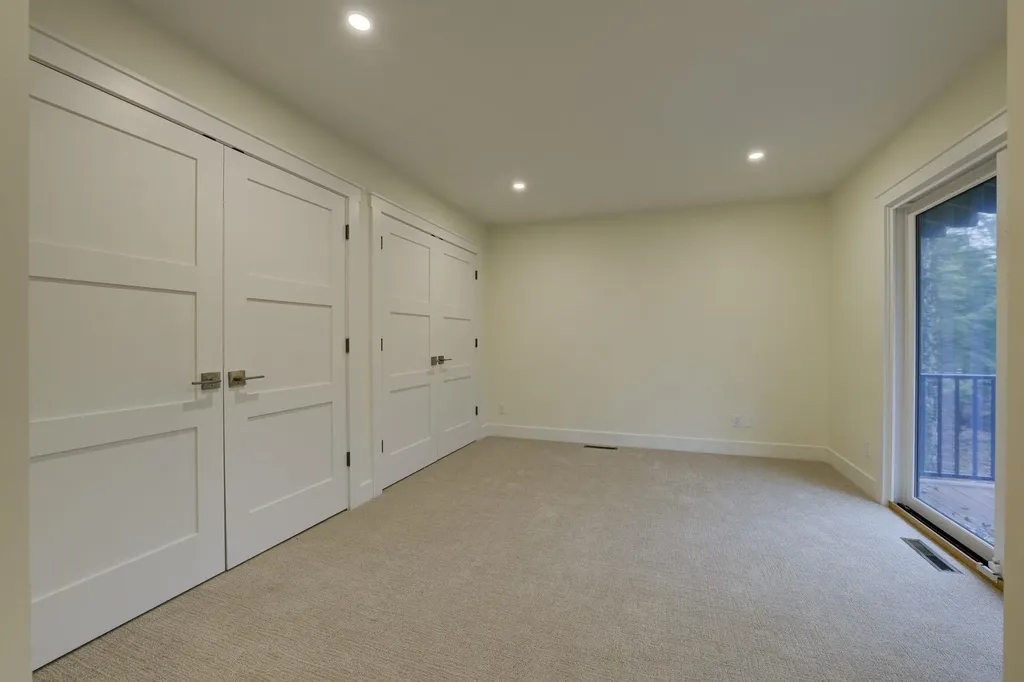 4005 E Oxford Drive Leland Township MI 49654