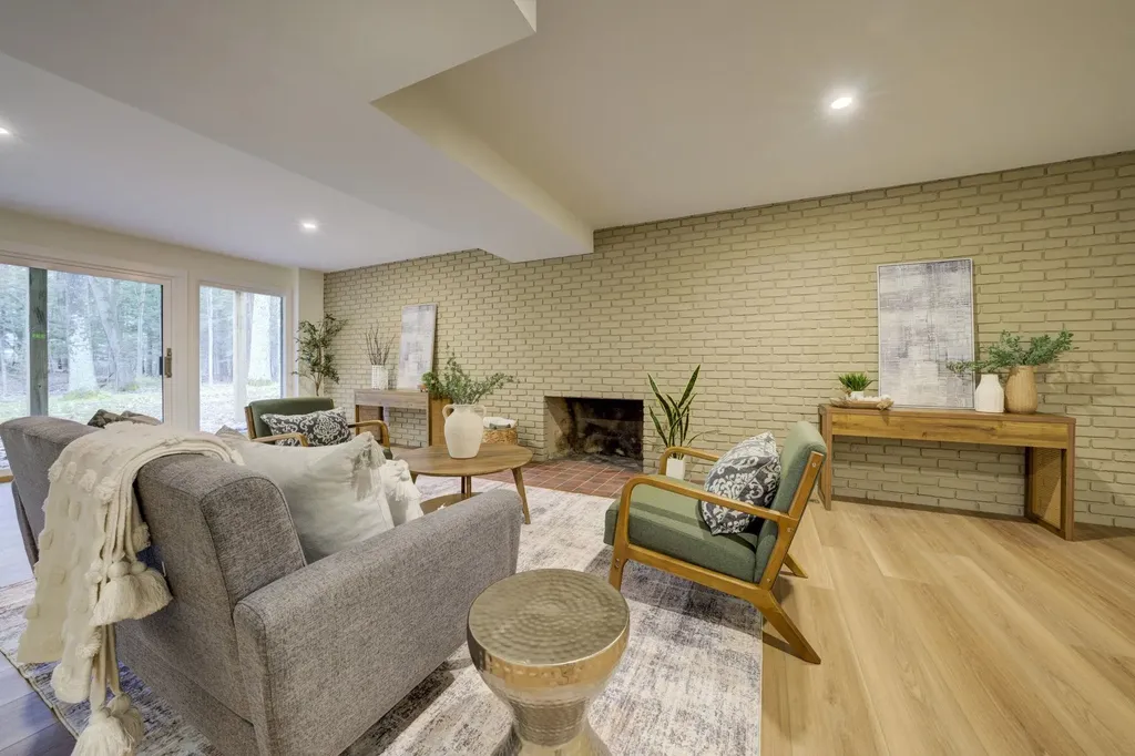 4005 E Oxford Drive Leland Township MI 49654