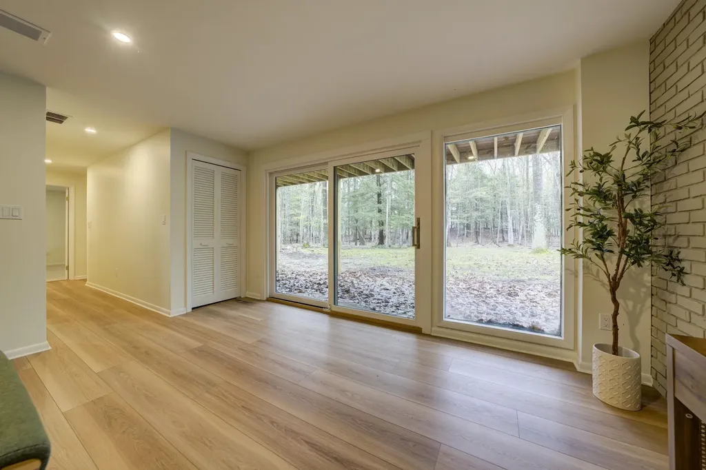4005 E Oxford Drive Leland Township MI 49654