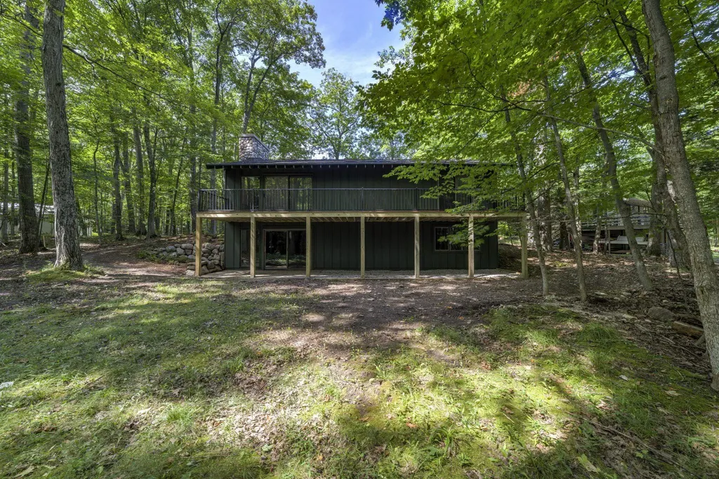 4005 E Oxford Drive Leland Township MI 49654