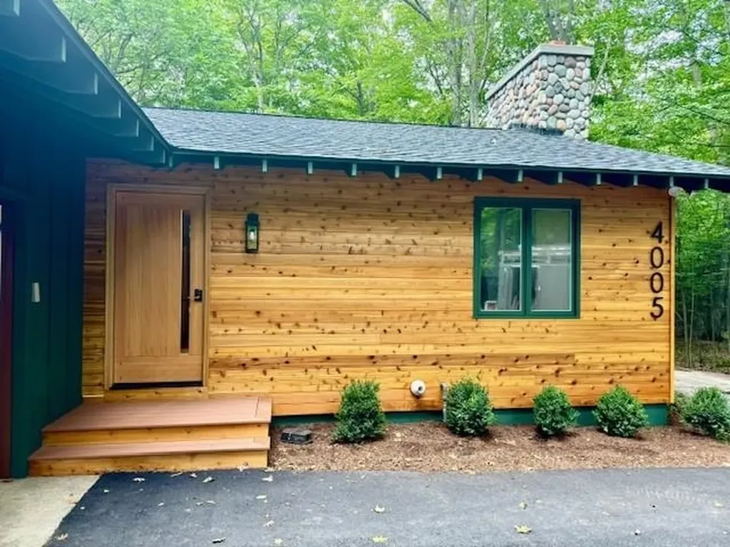 4005 E Oxford Drive Leland Township MI 49654