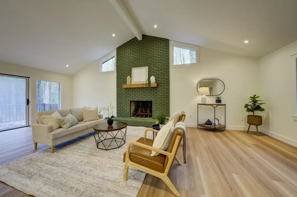 4005 E Oxford Drive Leland Township MI 49654
