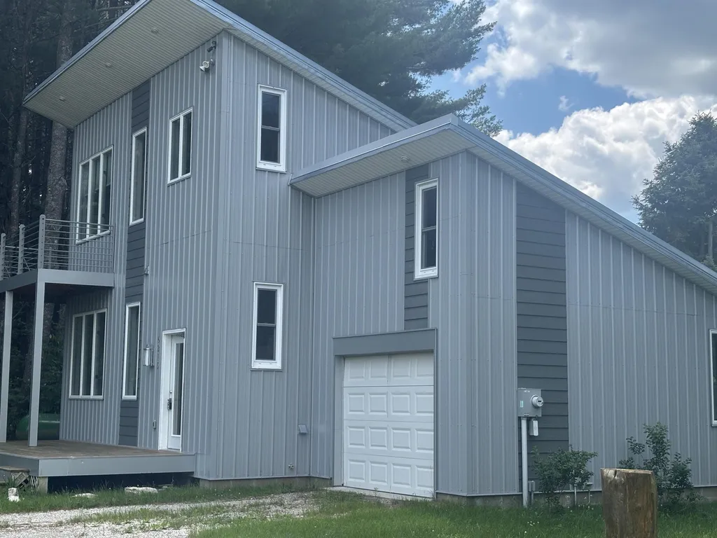 6215 S Garfield Road, S Paradise Township MI 49649