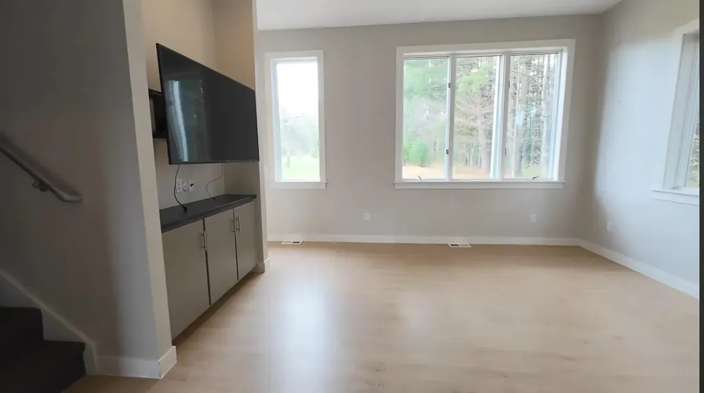 6215 S Garfield Road, S Paradise Township MI 49649