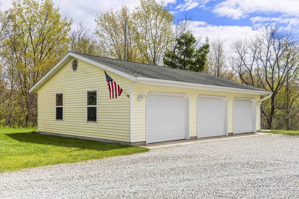 6039 Mick Road Joyfield Township MI 49616