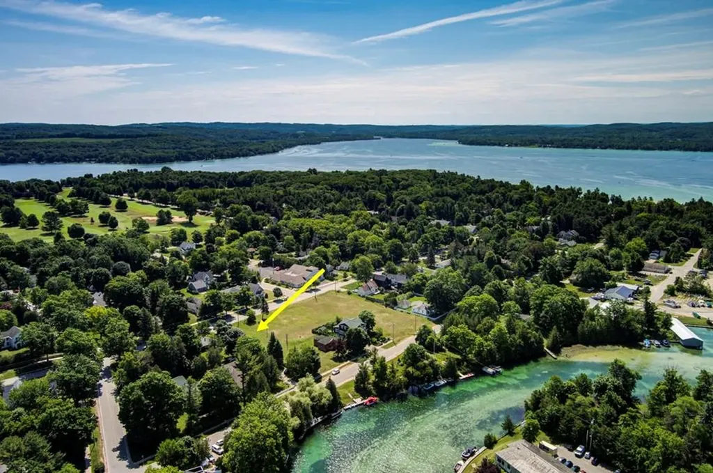 Lot 5 S Grand Avenue Leland Township MI 49654