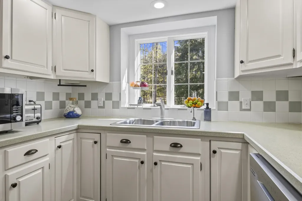 14416 Peninsula Drive Peninsula Township MI 49686