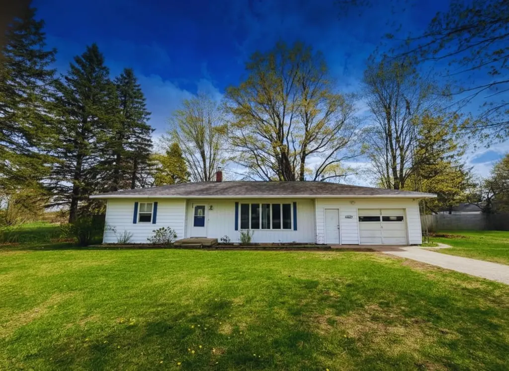 4684 E Moorestown Road Norwich Township MI 49651