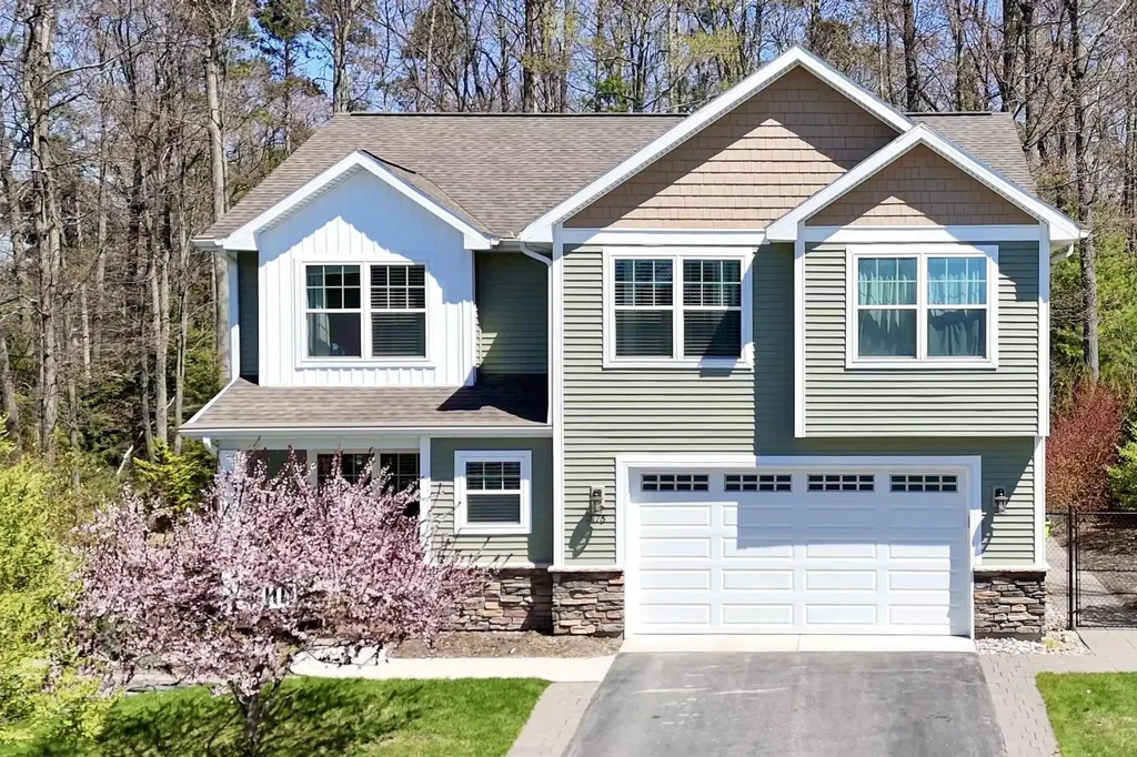 3176 Winchester Drive East Bay Township MI 49686
