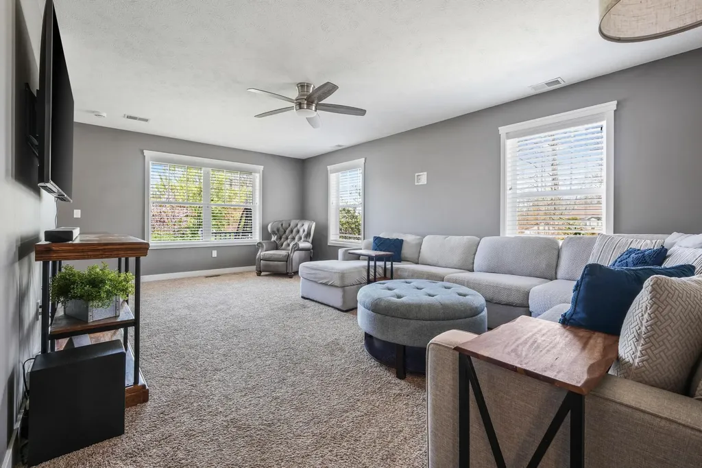 3176 Winchester Drive East Bay Township MI 49686