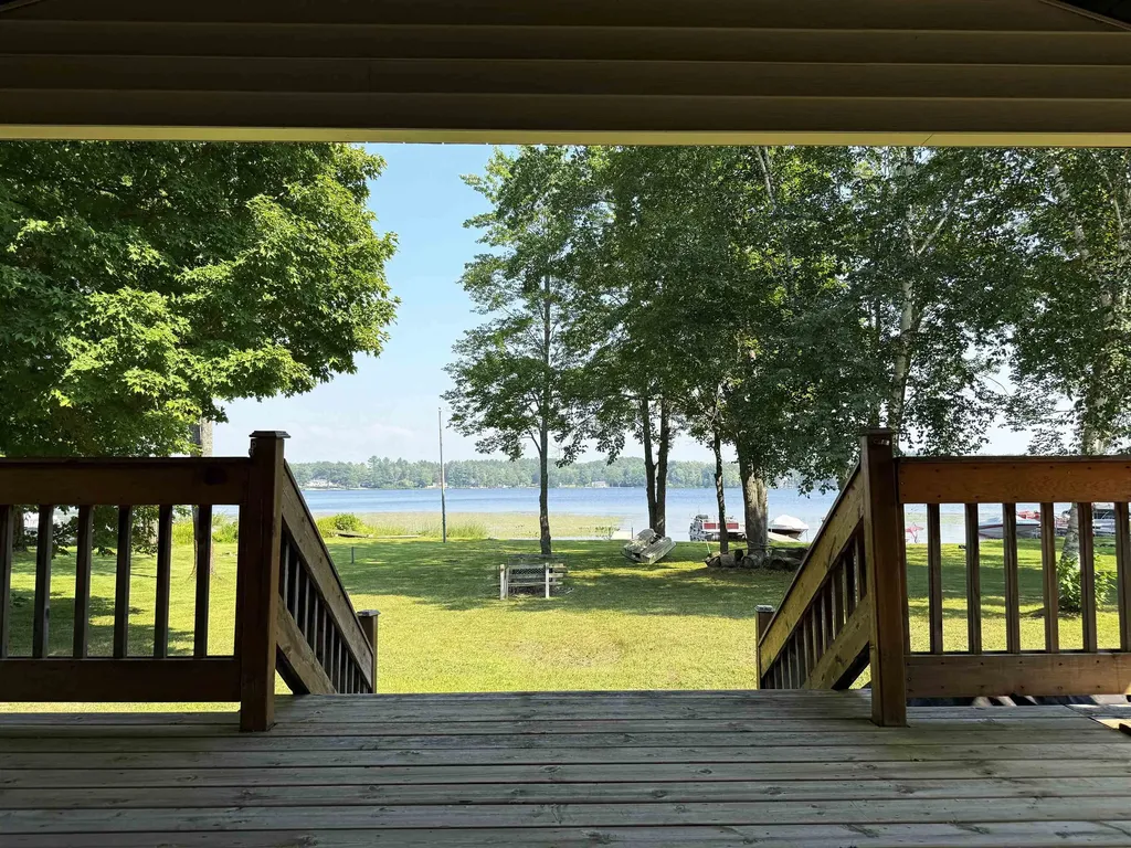 4328 N Shore Drive Excelsior Township MI 49646