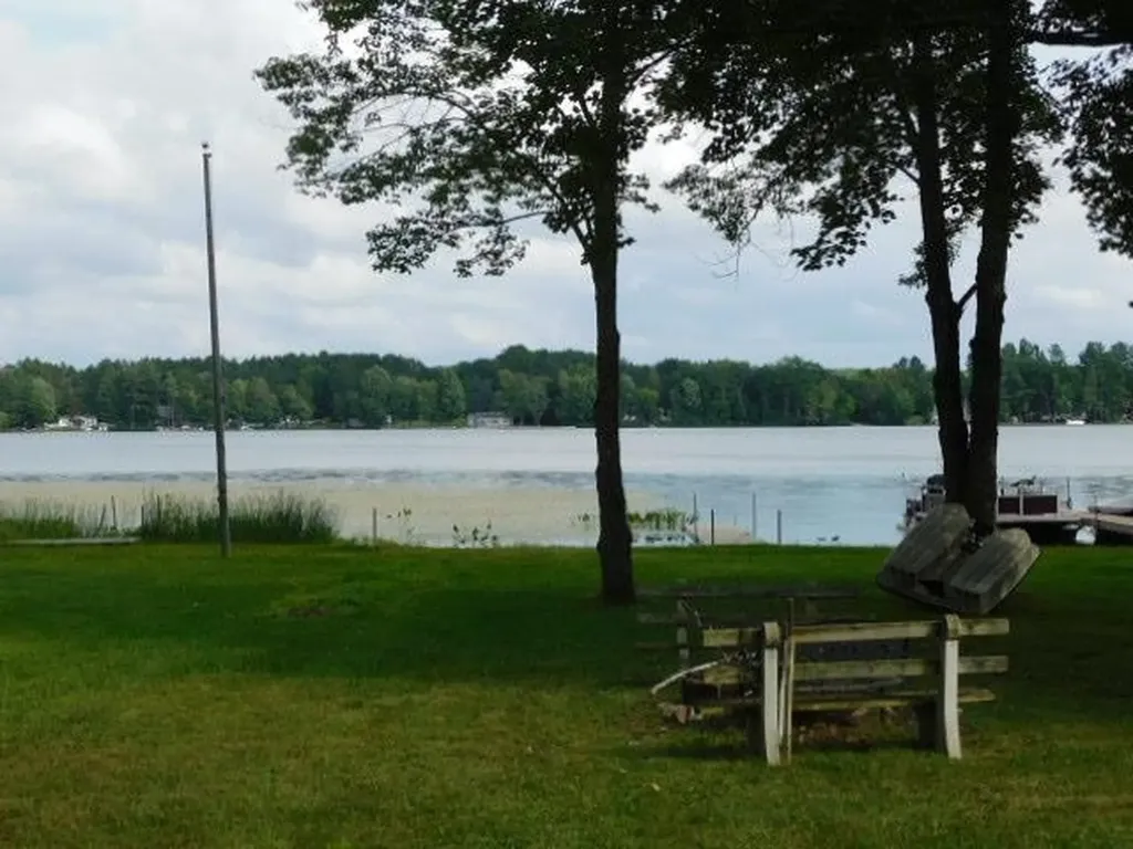 4328 N Shore Drive Excelsior Township MI 49646