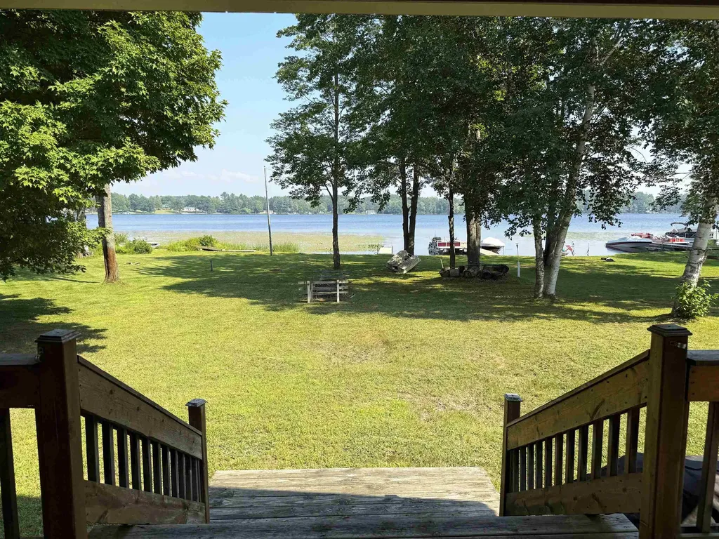 4328 N Shore Drive Excelsior Township MI 49646