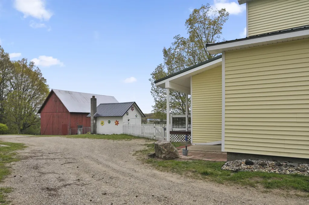 9901 S 41 Road Clam Lake Township MI 49601