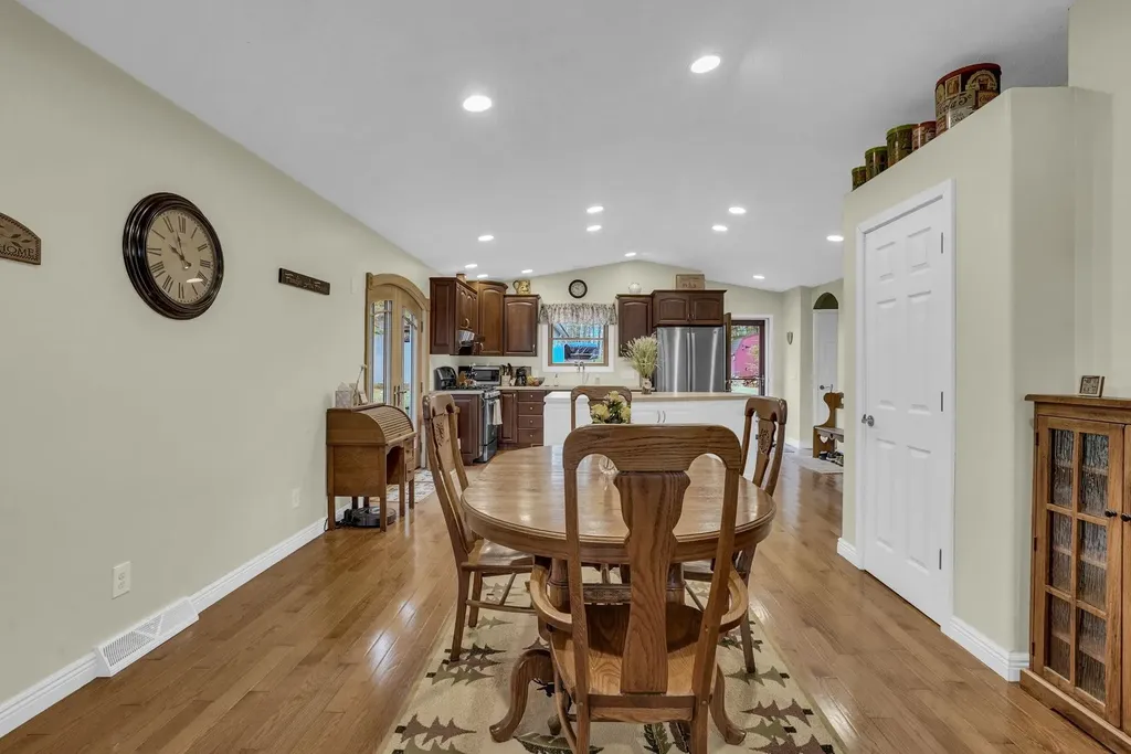 2255 Wenonah Trail Caldwell Township MI 49651