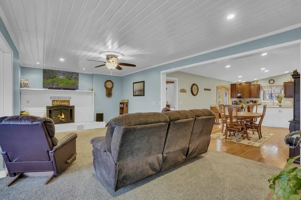 2255 Wenonah Trail Caldwell Township MI 49651