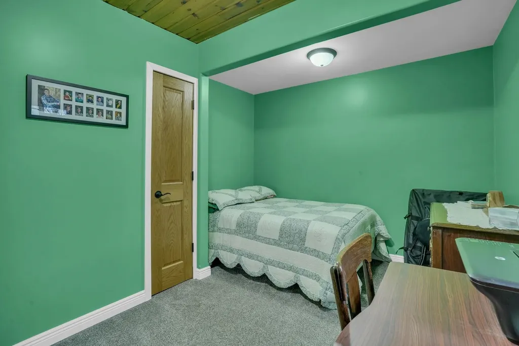 2255 Wenonah Trail Caldwell Township MI 49651