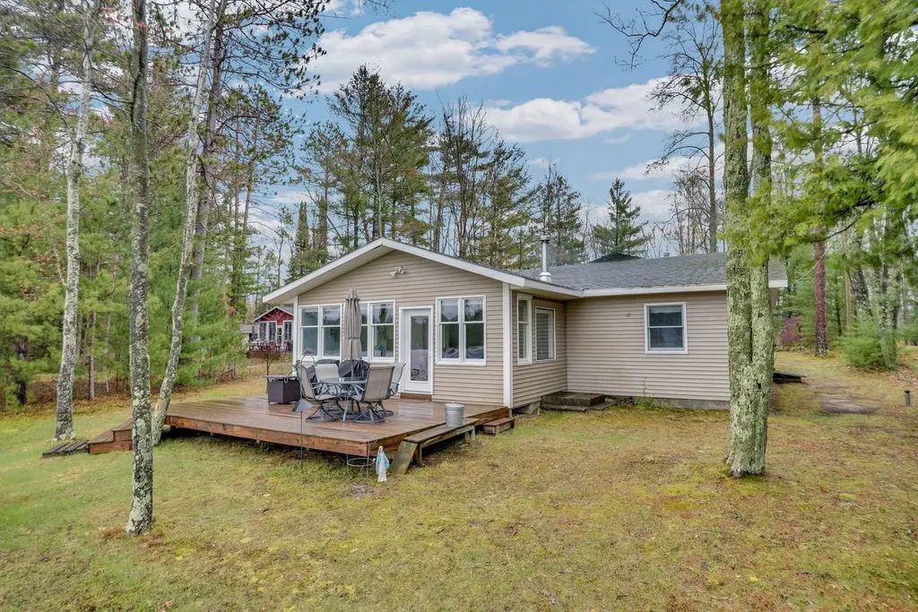 2255 Wenonah Trail Caldwell Township MI 49651