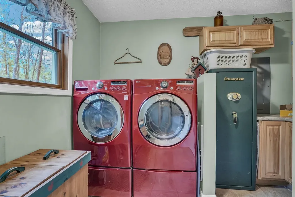 2255 Wenonah Trail Caldwell Township MI 49651