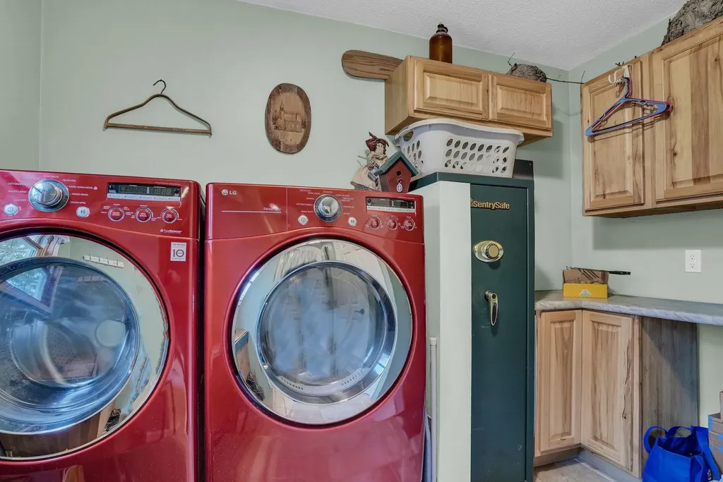 2255 Wenonah Trail Caldwell Township MI 49651
