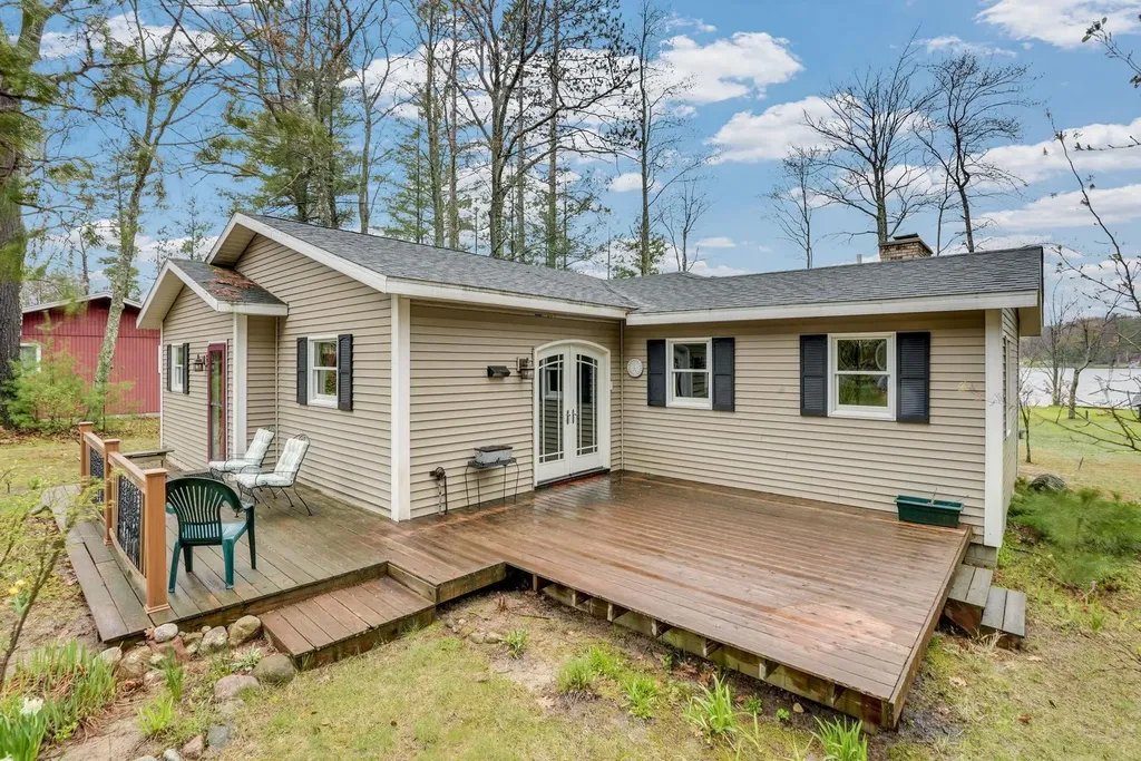 2255 Wenonah Trail Caldwell Township MI 49651